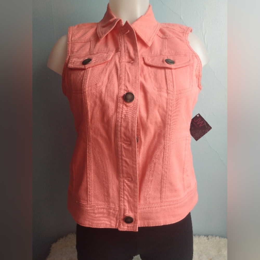 NWT JW Style woman's sz medium pink sleeveless jean vest